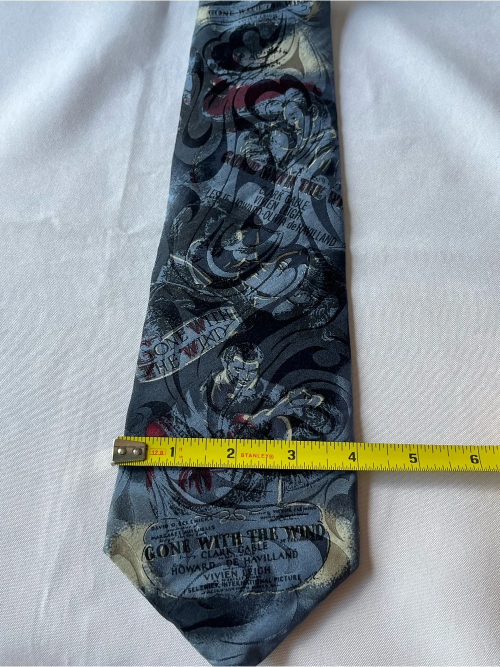 Men's Graphic Silk Tie in Black and Gray